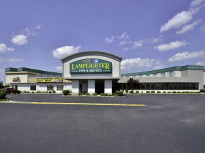 Lamplighter Inn & Suites - South