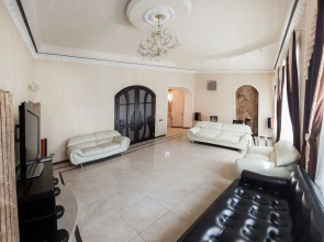 Royal Apartment Uspenskaya 12