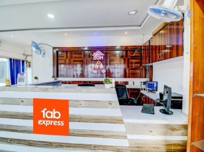 Fabexpress Lakhi