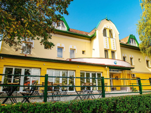 Fürdo Hotel