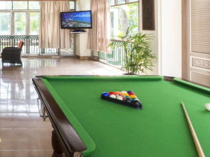 Курортный отель Amora Beach Resort Phuket