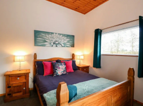 Teal Lodge