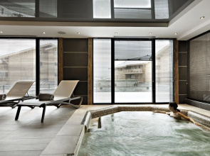 Stylish Apartment in the Center of a Cozy ski Village