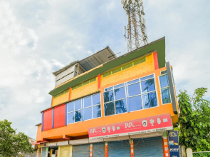 SPOT ON 60969 Hotel Vaishnavi Lodge