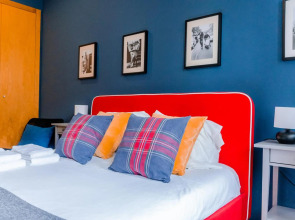 Cozy Studio in the heart of Lapa - 5min walk to Metro!