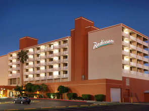 DoubleTree by Hilton Corpus Christi Beachfront
