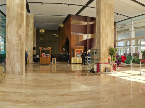 Lovina at Pelita Nagoya Apartment