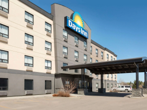 Days Inn by Wyndham Regina Airport West