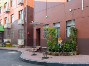 Mengyi Hotel (Hengdian Menghuan)
