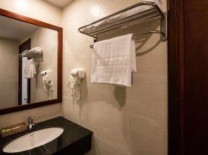 Backhome Hotel - Hostel