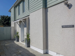 Haul A Gwynt, Pwllheli