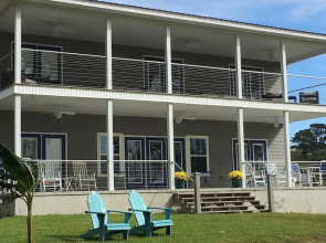 Darien Waterfront Inn