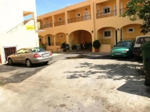 Lemon Grove Hotel and Studios