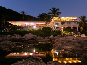 Naiharn On the Rock Resort