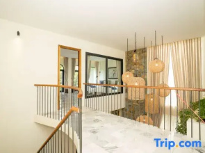 The B Relax House