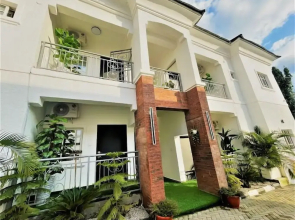 Camille's Luxury Apartment