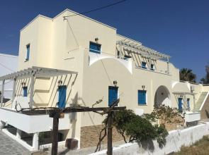 Sail Inn Studios & Apartments