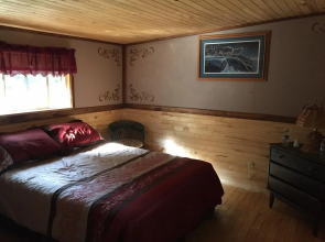 Summit River Lodge & Campsites