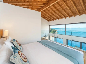 Lighthouse Loft Gunbatimi