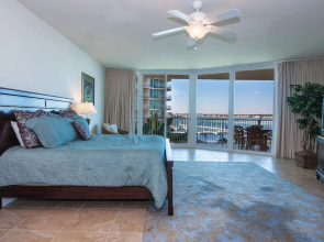Two Bedroom Condo With Bay Views - Unit Crc0301