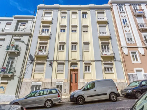 Baixa 2 Bedrooms Apartment with Patio + Free Pick Up By TimeCooler