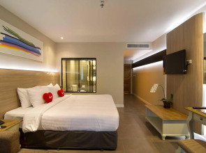 Sea Me Spring Too Hotel