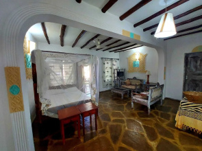 Marine Holiday House- Bed & Breakfast