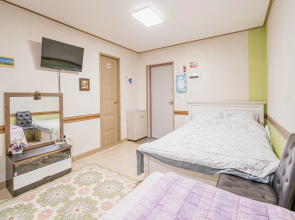Jeju Gogung Pension-type Guest House