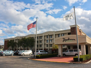 Radisson Hotel Rochester Airport