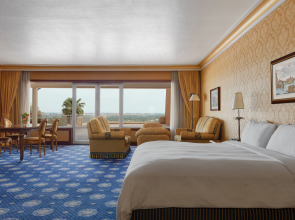 Отель Rome Marriott Park