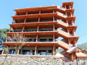 Nar-Bis Hotel