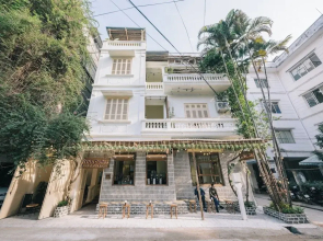 UNIQUE Creative Apartment w ROOFTOP Garden