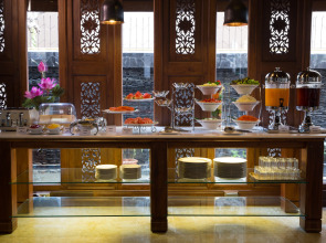 True Siam Rangnam Hotel