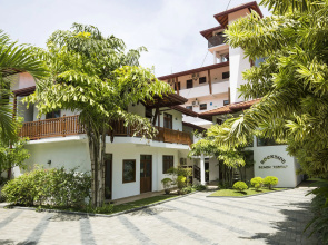 Rockside Beach Resort