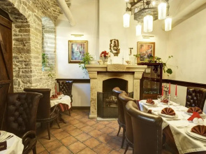 Lion Guest House