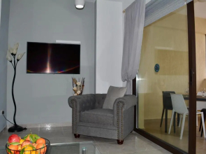 Queens Gardens - Kato Paphos - next to Kings Ave Mall --- by Yiota