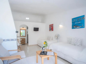 Cosy decorated studio