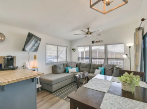 Lake Havasu Cottage: Mountain Views & Beach Access