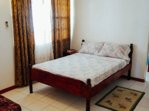 Scraper's Guest House