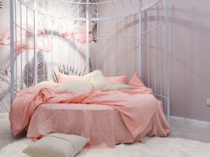 Qing Apartment Spring Heartbeat