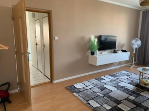Apartment Botanicska 2-11