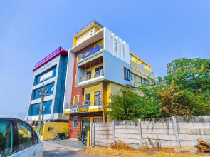 OYO Townhouse 802 Hotel Lotus
