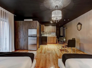 Golden District Yul Standard Studio