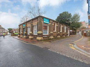 Chalk Cliff panoramic view apartment