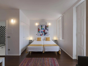 Olala Fine Arts Studios