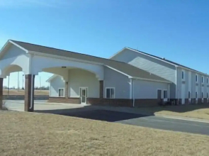 Herington Inn & Suites