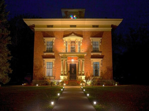 Villa DeWolf