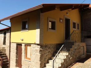 House With 2 Bedrooms in Soengas, With Wonderful Lake View and Balcony