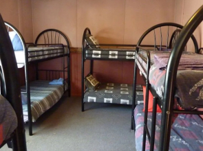 Little River Inn - Hostel
