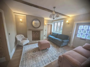 Norfolk Oasis - Modern 2-bed Apartment